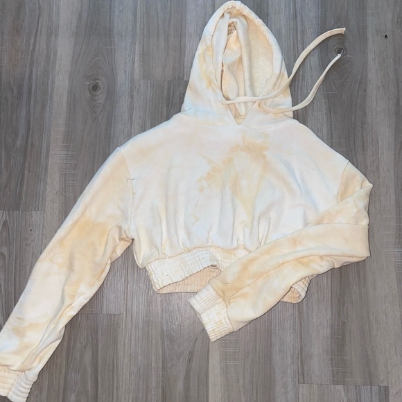 adika cropped hoodie - Picture 1 of 3